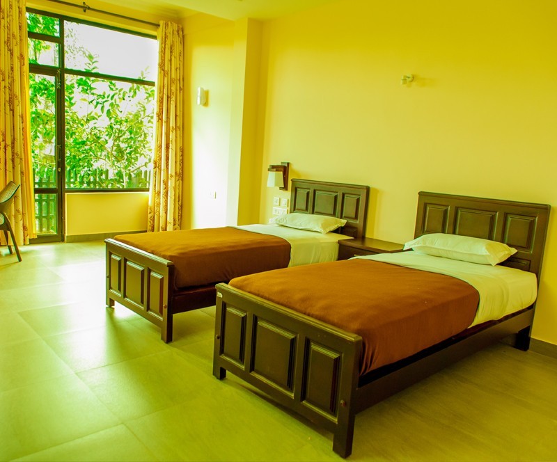 twin-bedroom twin-bedroom